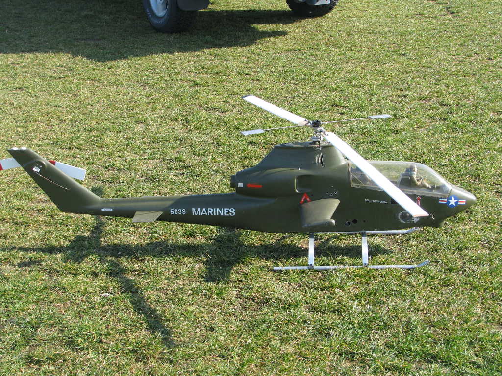 Hegi-Cobra mit Waffenträgern
